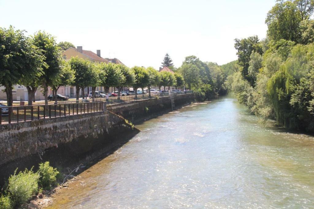 Le Saint Hubert Hotel Arcis-sur-Aube Buitenkant foto